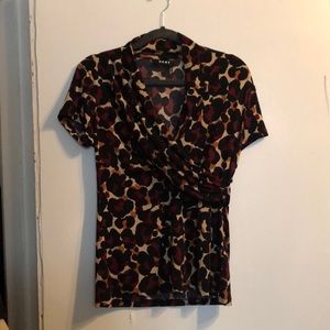DKNY / Size Medium / Short-sleeved / Leopard print / Business-casual